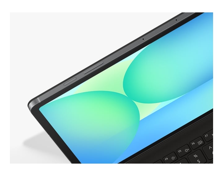 Gros plan de la Galaxy Tab S10 FE+ avec un clavier Book Cover Slim pour mettre en valeur le design fin de la couverture.