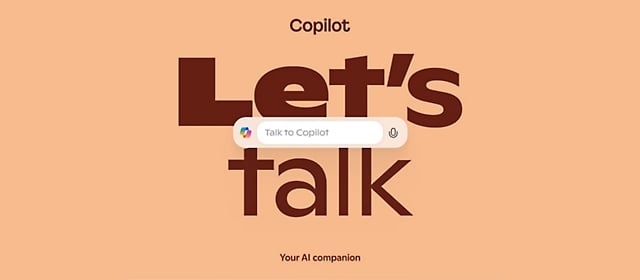 Texte &laquo;&nbsp;Let&rsquo;s Talk&nbsp;&raquo; (Discutons) sur un fond derri&egrave;re une invite de recherche Copilot