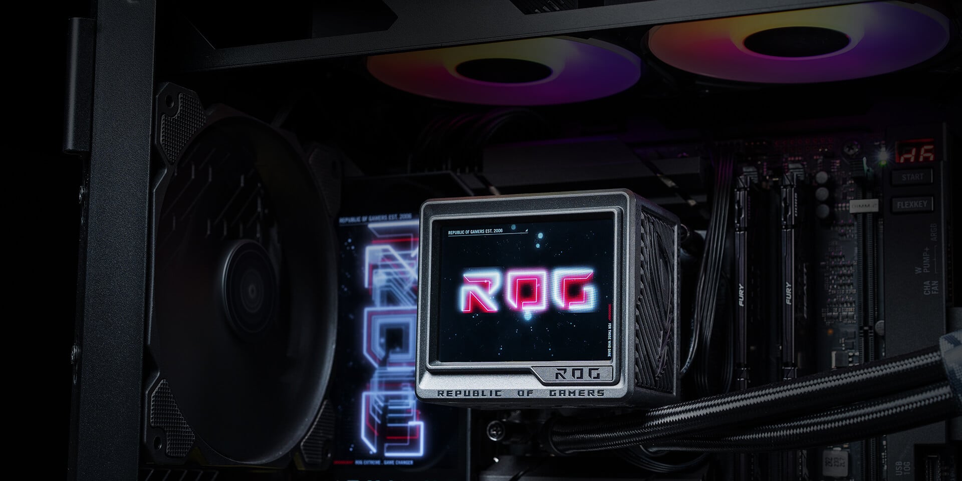 Gros plan sur le ROG Ryujin III 360 ARGB Extreme dans un PC