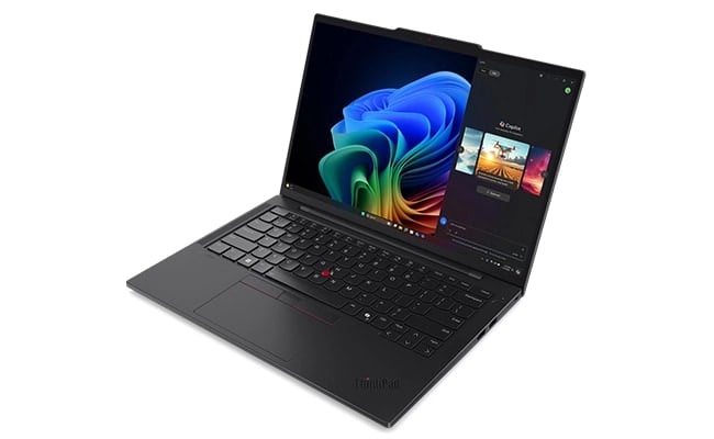 Vue de trois quarts avant gauche de l’ordinateur portable Lenovo ThinkPad T14s Gen 6 avec l’écran ouvert et le clavier visible sur la gauche