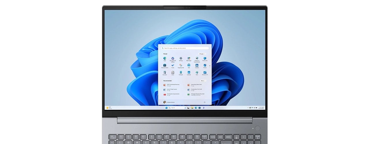 L'ordinateur portable Lenovo ThinkBook 16 Gen 8 (Intel) dispose de cadres étroits pour un espace d'écran étendu.