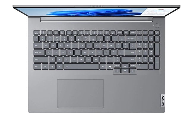 L’ordinateur portable Lenovo ThinkBook 16 Gen&nbsp;8 (Intel) est doté de touches et d’un clavier tactile bien placés.