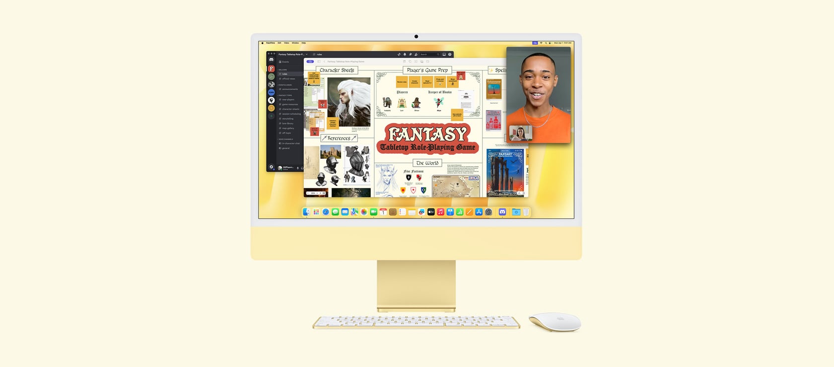 iMac jaune. L&rsquo;&eacute;cran affiche les apps Freeform, Discord et FaceTime utilis&eacute;es simultan&eacute;ment pour une session de jeu de r&ocirc;le sur table du genre fantasy