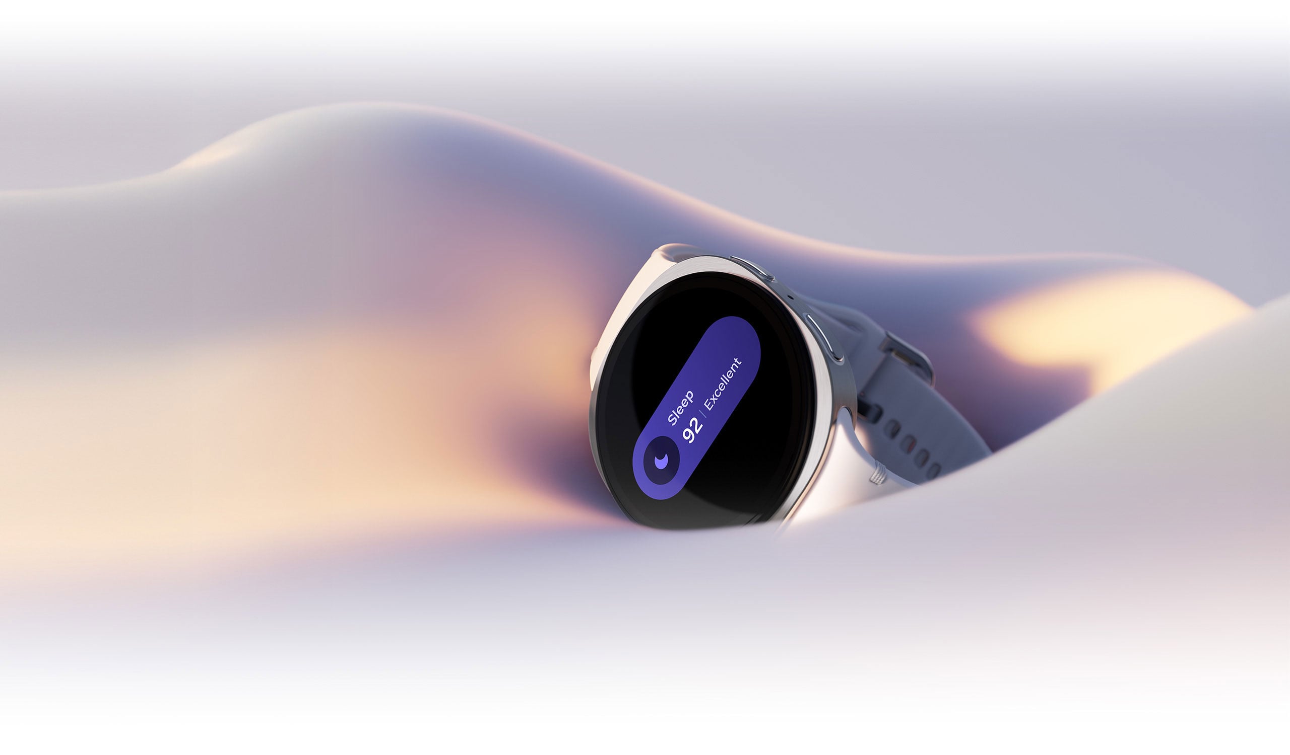 Le texte Galaxy AI et son ic&ocirc;ne. La Galaxy Watch8 repose sur un tissu doux, son &eacute;cran affiche une ic&ocirc;ne de sommeil, un score de sommeil de 92 et le mot &laquo; Excellent &raquo;.