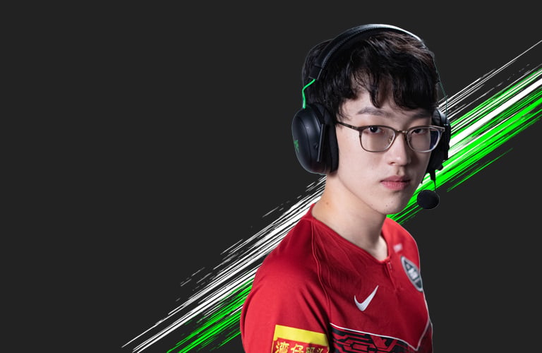 &ldquo;It looks and feels as good as it sounds&rdquo; - Scout | EDG | League of Legends