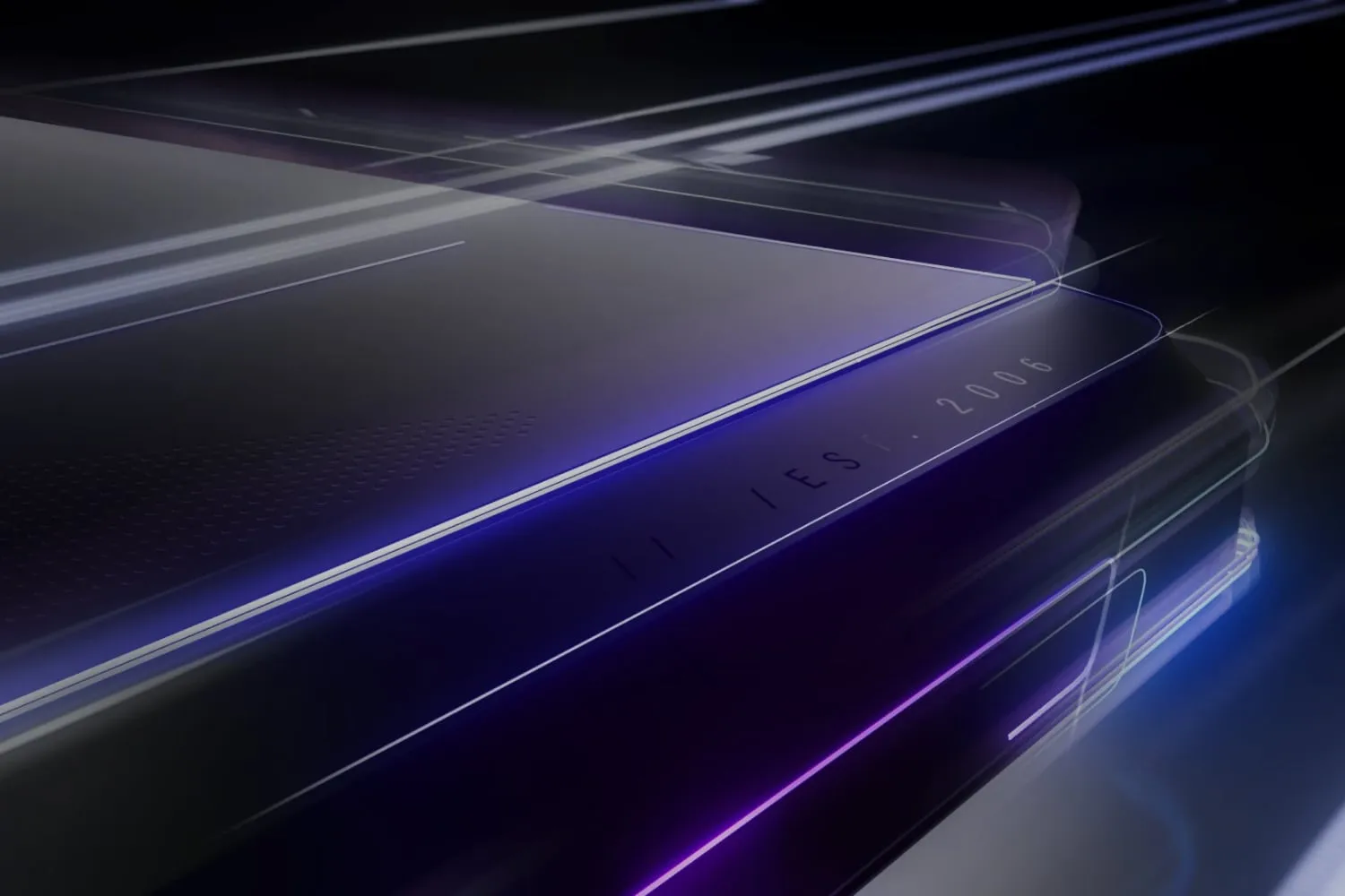 Le bord arri&egrave;re d'un ordinateur portable ROG Strix.