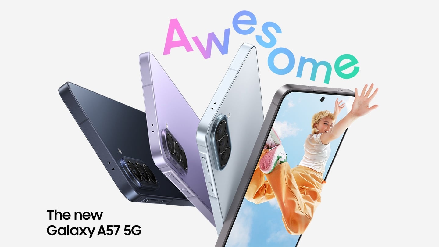 Les Galaxy A57 5G de couleur Awesome Navy, Awesome Lilac et Awesome Icyblue sont présentés en vue latérale et arrière, en mettant en évidence son design fin et son système d’appareil photo triple à l’arrière. Le Galaxy A57 5G de couleur Awesome Gray est orienté légèrement vers la droite, avec à l’écran l’image colorée d’une jeune femme sautant dans les airs, dont la main dépasse le cadre de l’écran du téléphone. Awesome. Le nouveau Galaxy A57 5G.