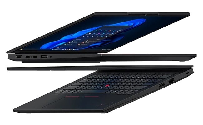 Deux portables Lenovo ThinkPad E14 Gen 7 (AMD 14 pouces) placés près l'un de l'autre, mettant en évidence leur profil fin et leurs fonctionnalités de couplage fluide offrant des performances ininterrompues.