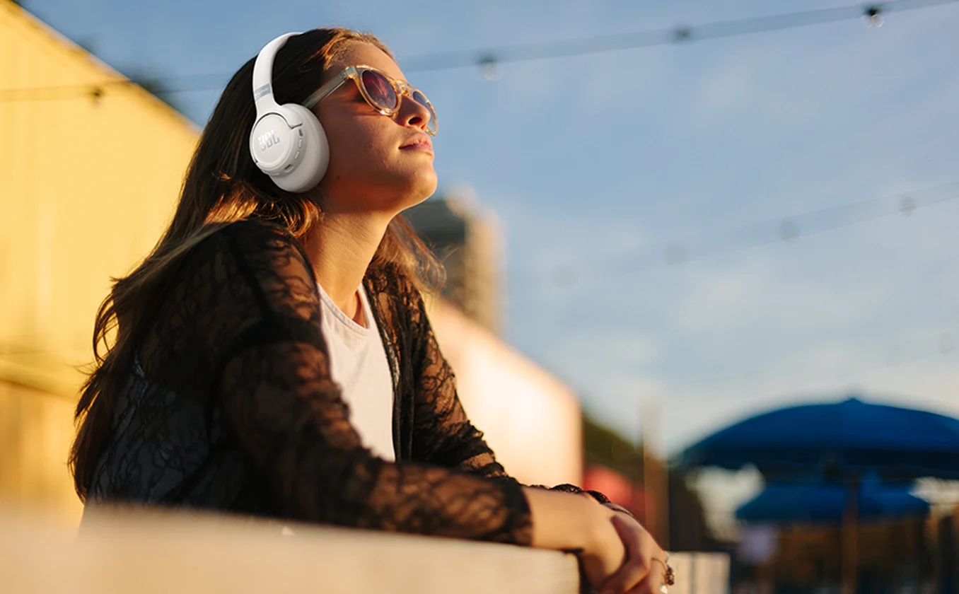 JBL Tune 780NC Son haute résolution JBL Pure Bass et son spatialisé - Image
