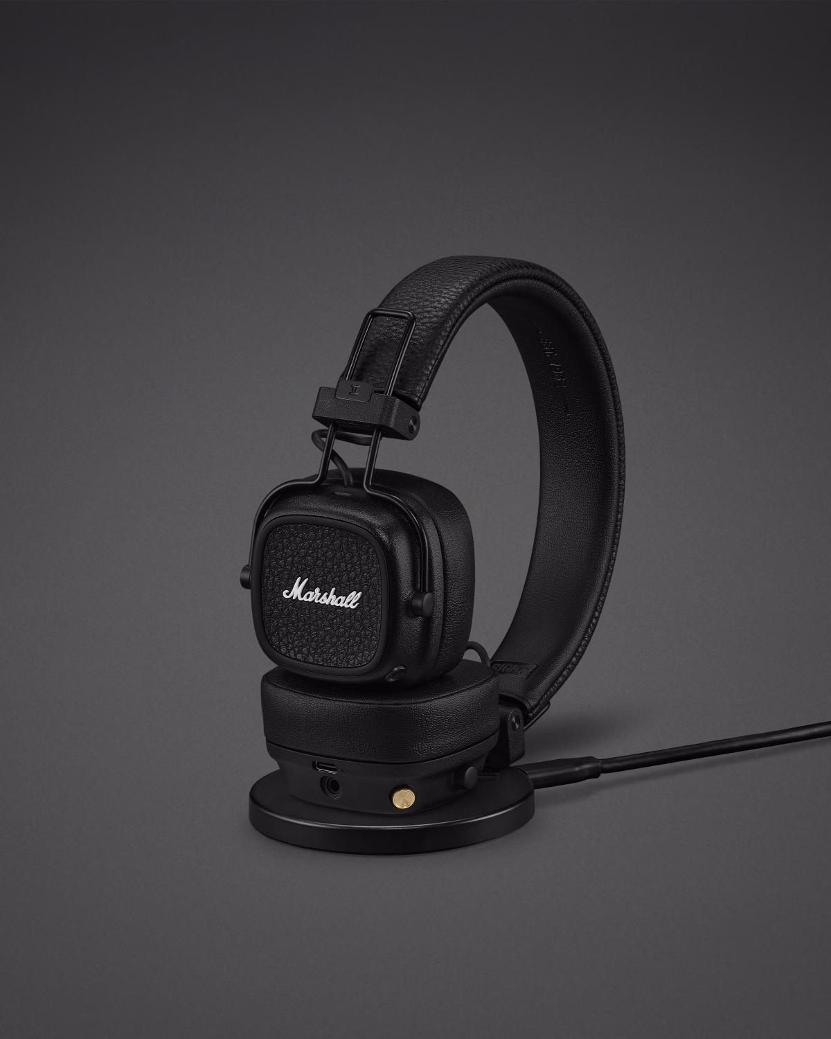 Casque supra-auriculaire Marshall Major V Black à chargement sans fil.