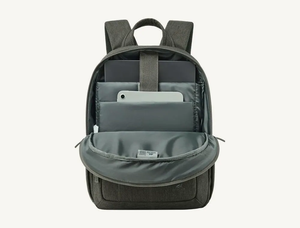 Sac à dos Rivacase 7564 kaki ouvert, compartiment ordinateur sanglé et poche tablette