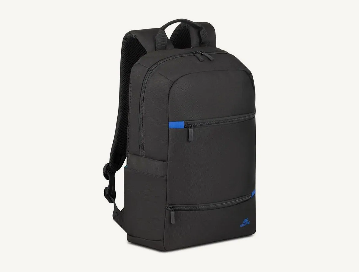 Sac à dos Rivacase Ulsan 8265 noir vu de trois quarts, tirettes à liseré bleu