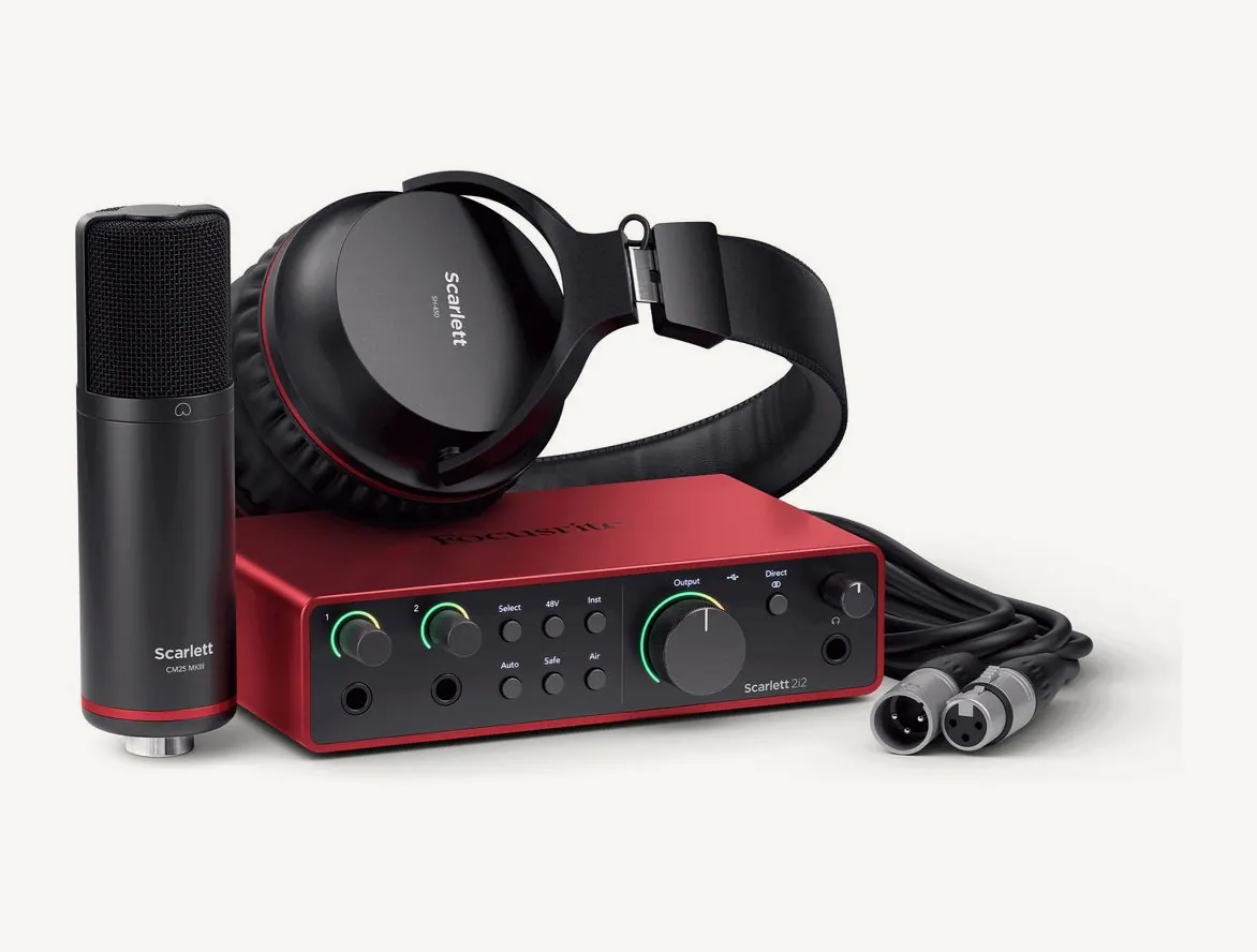 Pack Focusrite Scarlett 2i2 Studio : interface Scarlett 2i2 rouge, micro CM25 MkIII, casque SH-450 et câble XLR