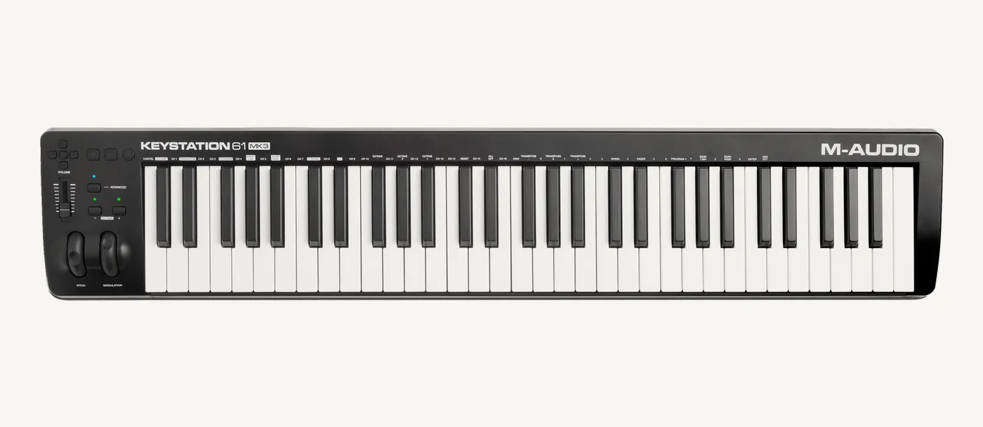 Keystation 61 MK3 vu de dessus, les fonctions du mode Advanced sérigraphiées au-dessus des touches