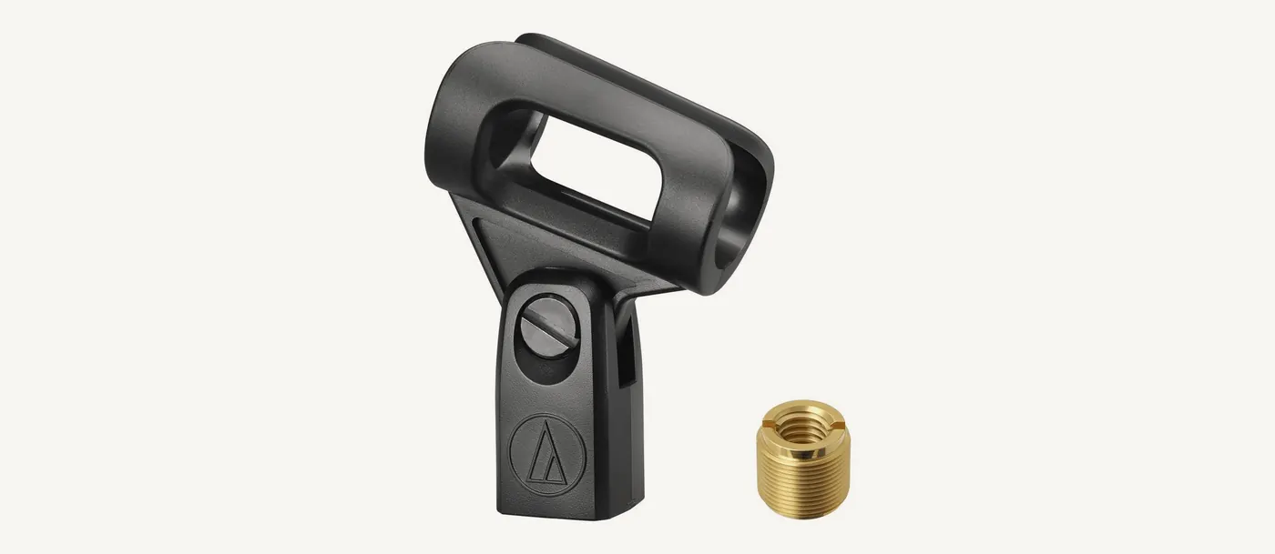 Pince Quiet-Flex AT8470 et adaptateur fileté fournis avec l'AT2010