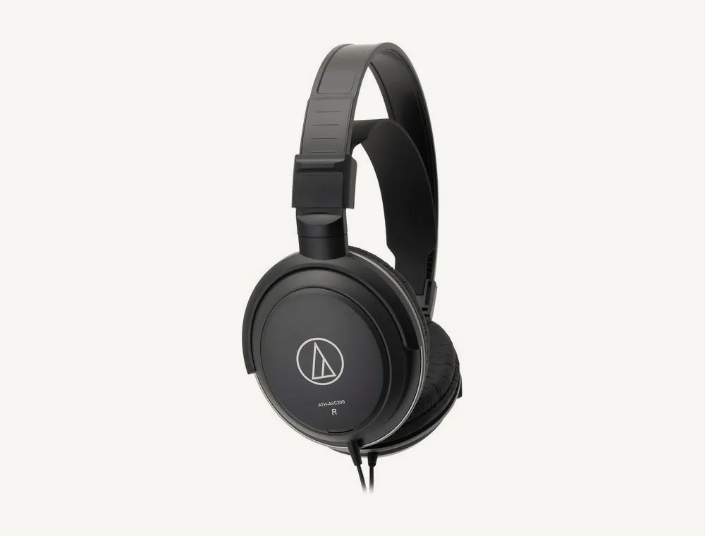 Casque filaire Audio-Technica ATH-AVC200 noir vu de profil