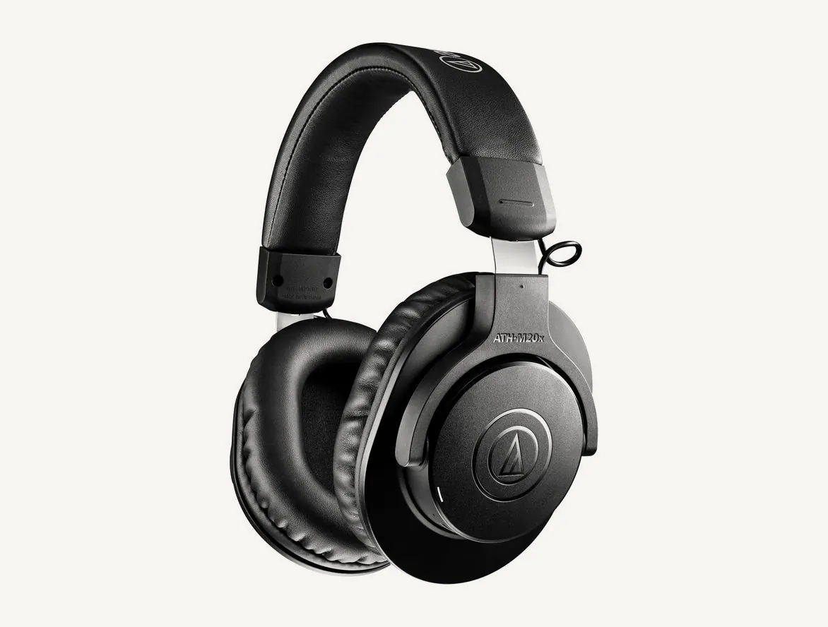 Casque Bluetooth Audio-Technica ATH-M20xBT noir vu de trois quarts