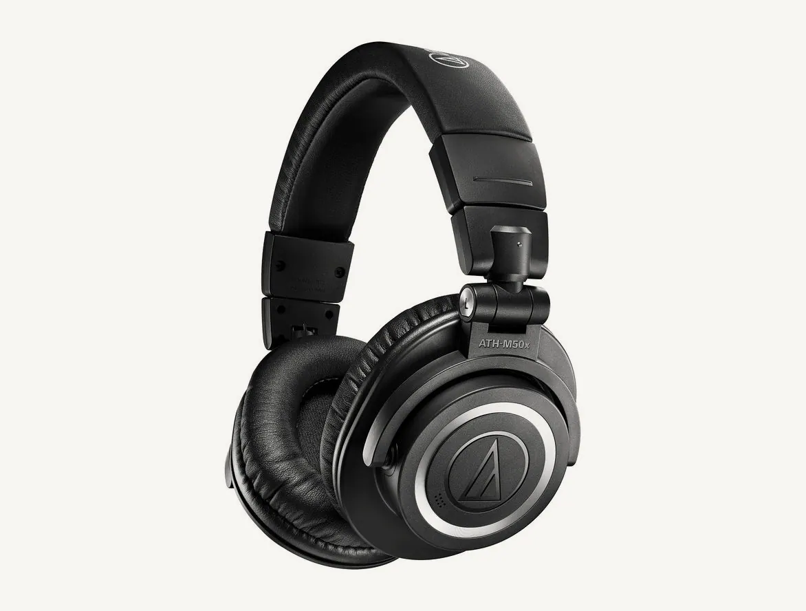 Casque Bluetooth Audio-Technica ATH-M50xBT2 noir vu de trois quarts