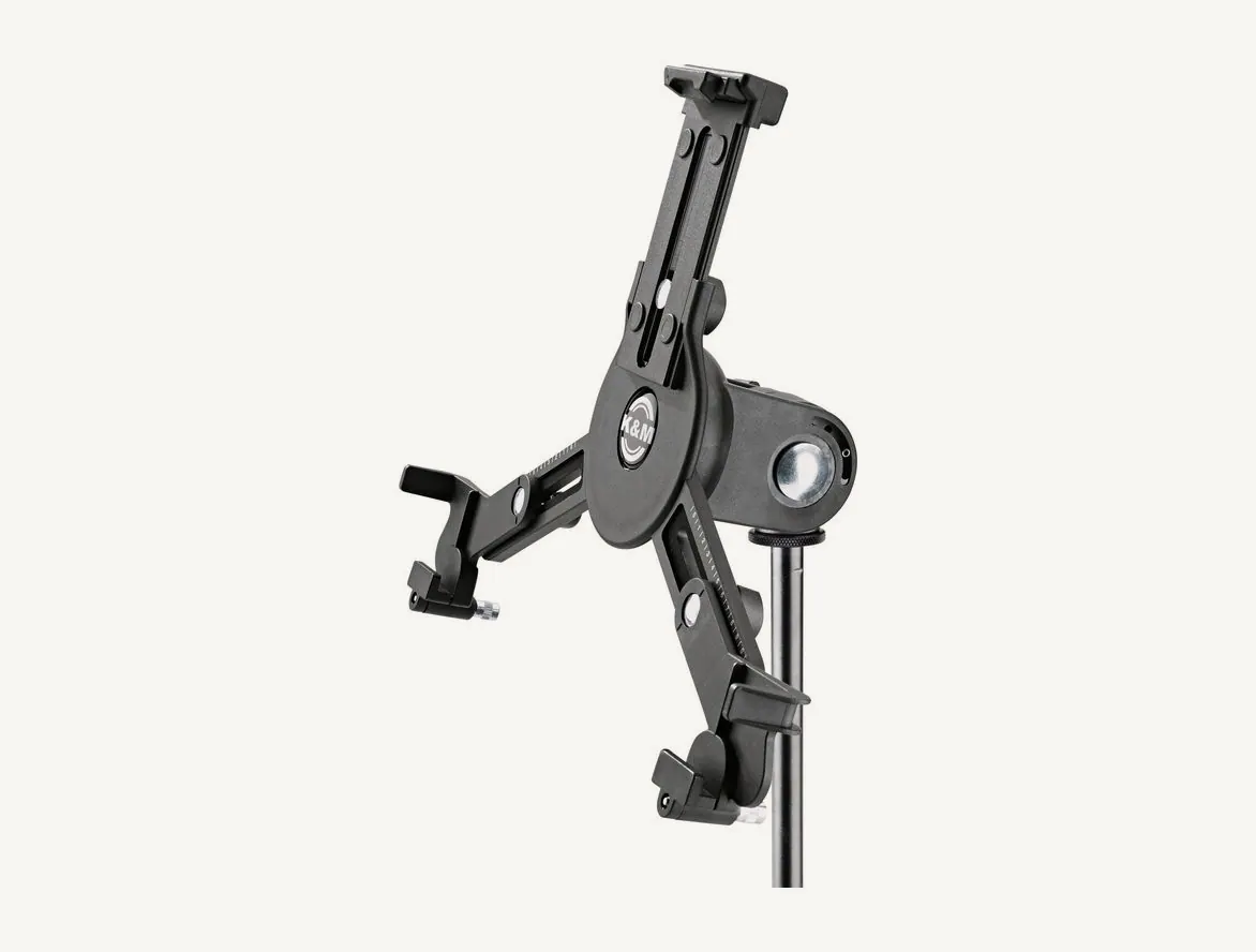 Support de tablette K&M 19790 noir à trois bras, vissé en haut d'un pied de micro