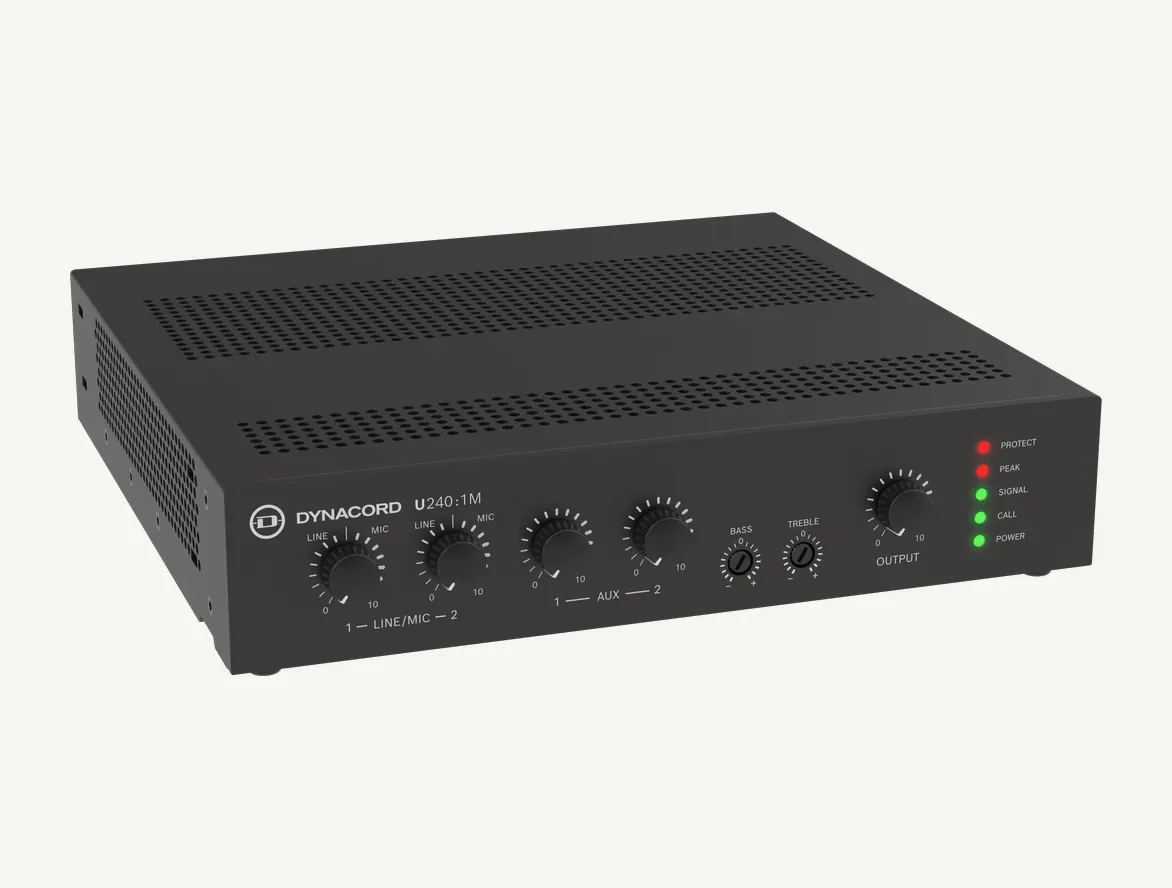 Amplificateur mélangeur Dynacord U240:1M noir vu de trois quarts, boutons de gain en façade