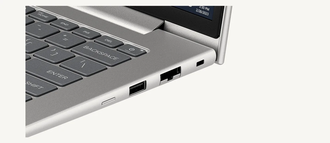 Détail du flanc droit du HP ProBook 4 G1i 14 : port USB-A, prise RJ-45 et encoche antivol