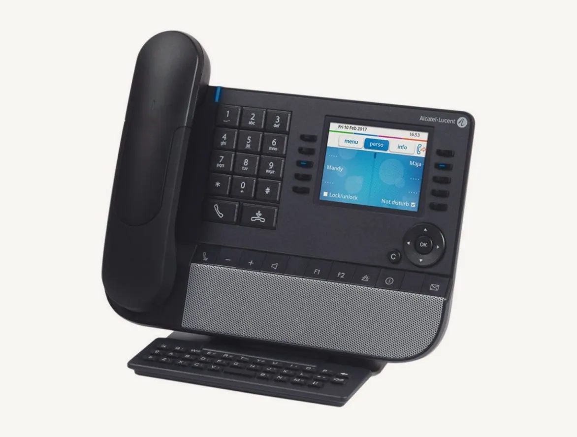 Téléphone IP Alcatel-Lucent 8068s BT vu de trois quarts avec son combiné Bluetooth et son clavier alphabétique