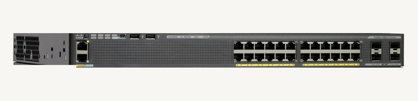 Façade du switch Cisco Catalyst 2960X-24PS-L : 24 ports RJ-45 PoE+, 4 cages SFP à droite, ports console et USB à gauche