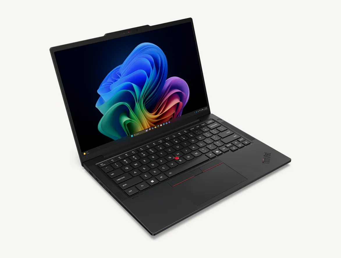 Lenovo ThinkPad T14s Gen 7 noir ouvert de trois quarts, clavier à TrackPoint et pavé tactile à trois boutons